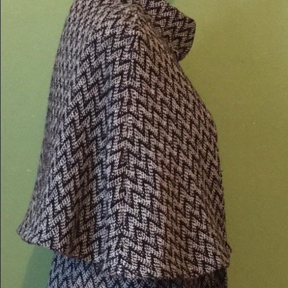 BB DAKOTA black and white jacket with cape - Picture 4 of 11